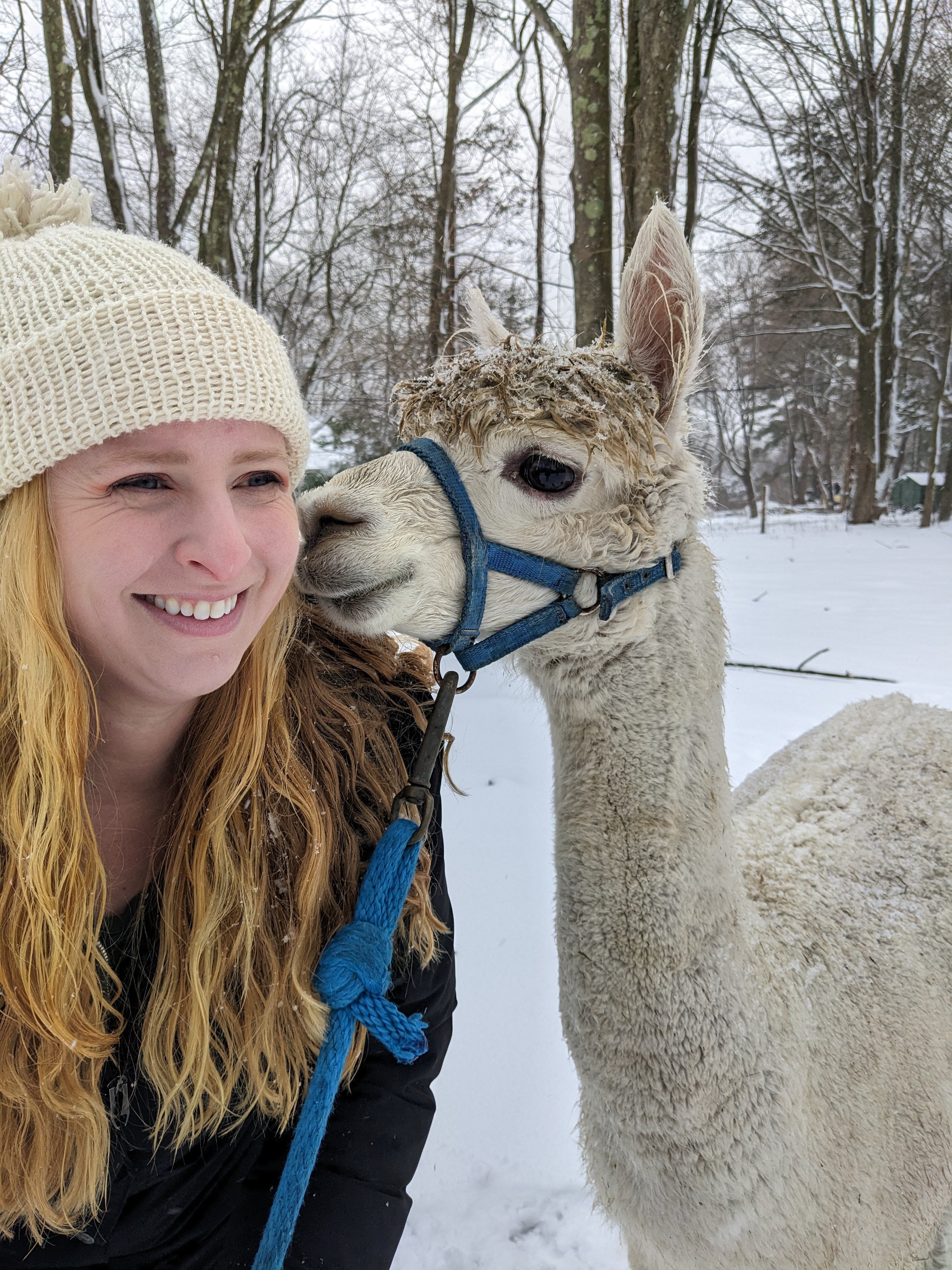 100% Alpaca Hat LINDA - Alpaca Winter Hat in White